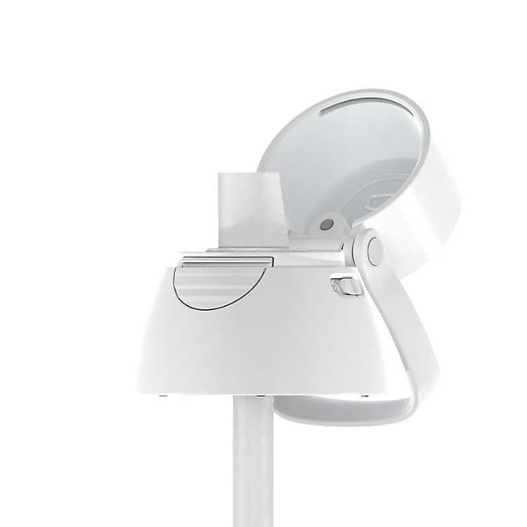 VersaLid with straw spout shown with feature callouts.