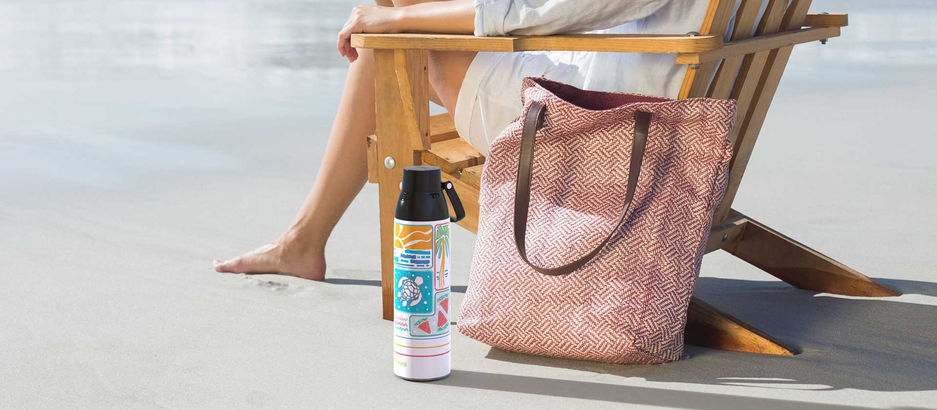 26oz Venture&trade; Bottle Lifestyle Image