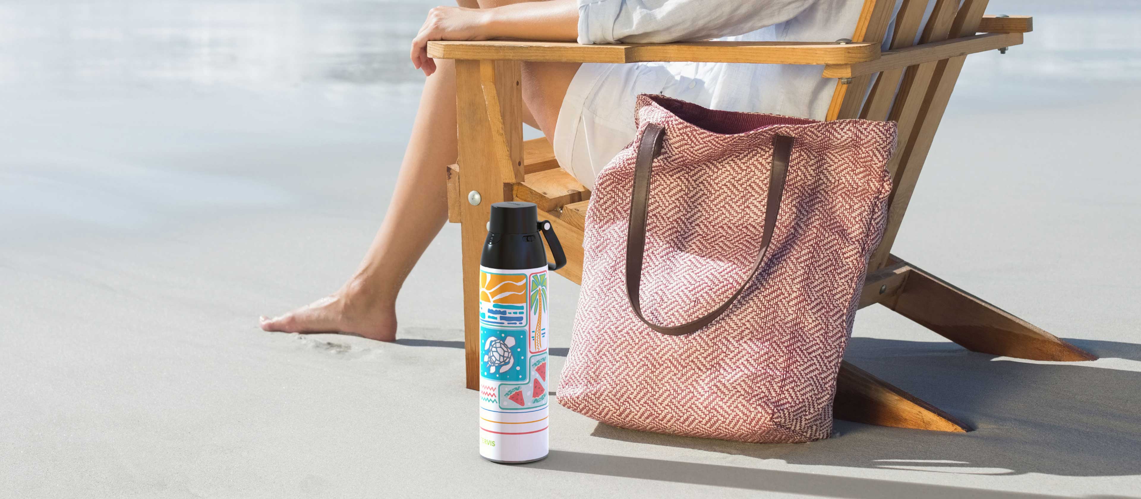 26oz Venture&trade; Bottle Lifestyle Image